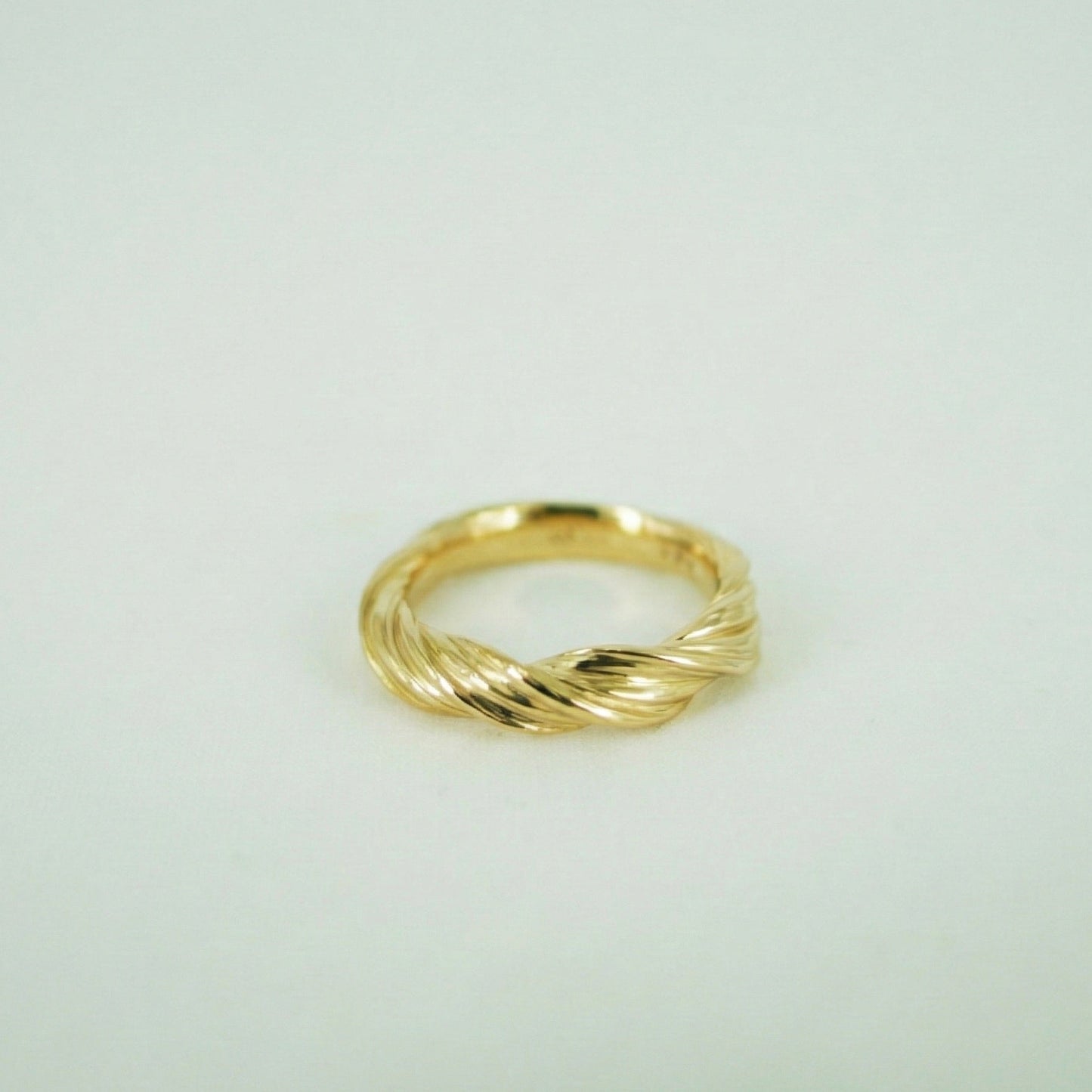 River Swirl Ring - Forgyldt