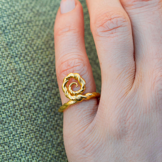 Golden Root Spiral Right Ring (46)