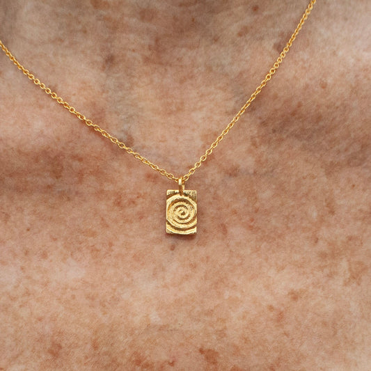 Golden Vertigo Amulet - Forgyldt