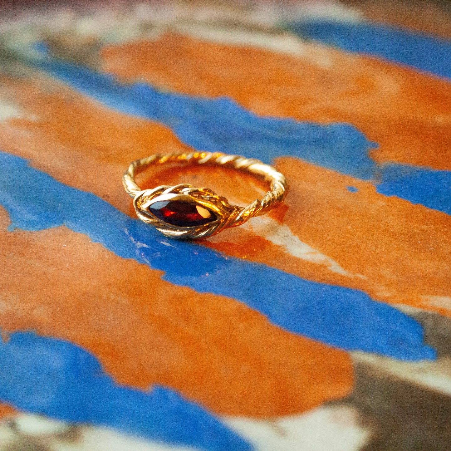 Mykene Granat Ring - Forgyldt
