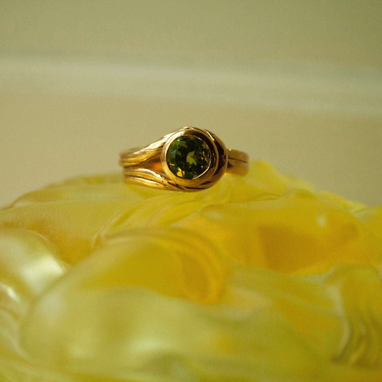 Rope Peridot Unika Ring (Str. 54) - Forgyldt