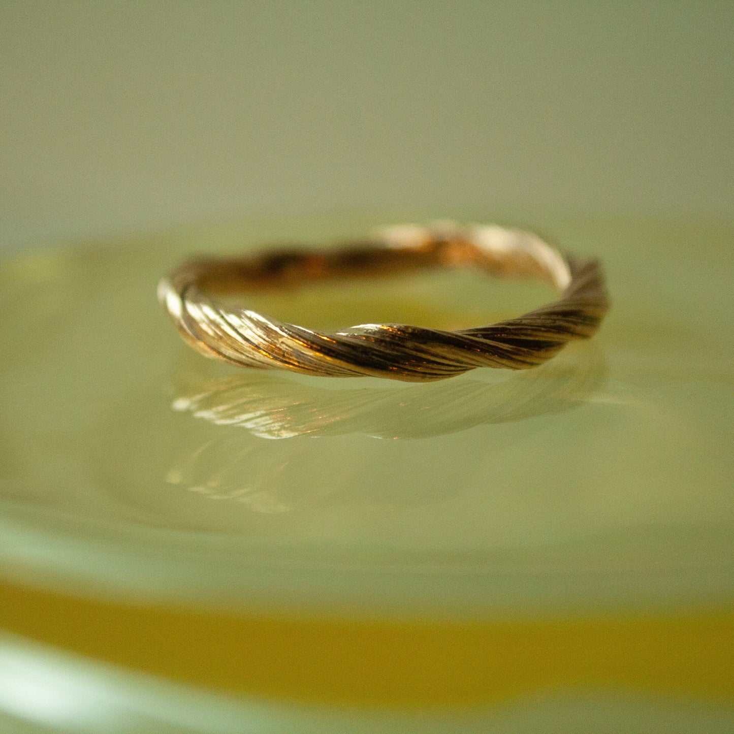 Twisted Unika Ring (Str. 56,5) - Forgyldt