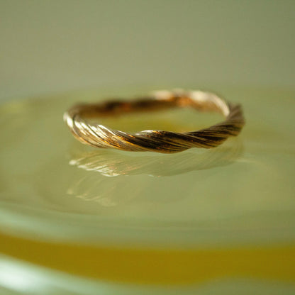Twisted Unika Ring (Str. 56,5) - Forgyldt